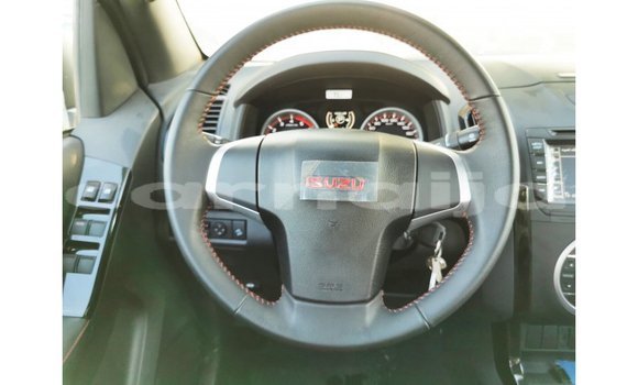 Acheter Import Voiture Isuzu Rodeo Blanc à Import - Dubai, État d'Abia Acheter Import Voiture Isuzu Rodeo Blanc à Import - Dubai, État d'Abia