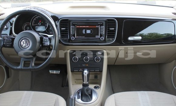 Buy Import Volkswagen Beetle Blue Car in Import - Dubai in Abia State Buy Import Volkswagen Beetle Blue Car in Import - Dubai in Abia State