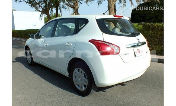 Acheter Import Voiture Nissan Tiida Blanc à Import - Dubai, État d'Abia Acheter Import Voiture Nissan Tiida Blanc à Import - Dubai, État d'Abia