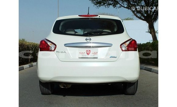 Acheter Import Voiture Nissan Tiida Blanc à Import - Dubai, État d'Abia Acheter Import Voiture Nissan Tiida Blanc à Import - Dubai, État d'Abia