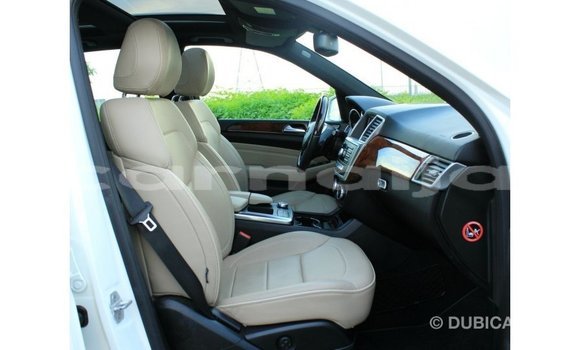 Buy Import Mercedes-Benz 190 White Car in Import - Dubai in Abia State Buy Import Mercedes-Benz 190 White Car in Import - Dubai in Abia State