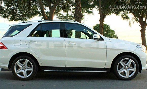 Buy Import Mercedes-Benz 190 White Car in Import - Dubai in Abia State Buy Import Mercedes-Benz 190 White Car in Import - Dubai in Abia State