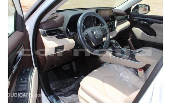 Buy Import Toyota Highlander White Car in Import - Dubai in Abia State Buy Import Toyota Highlander White Car in Import - Dubai in Abia State
