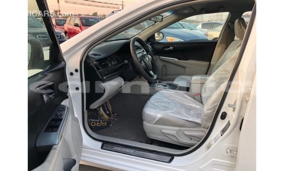 Buy Import Toyota Camry White Car in Import - Dubai in Abia State Buy Import Toyota Camry White Car in Import - Dubai in Abia State