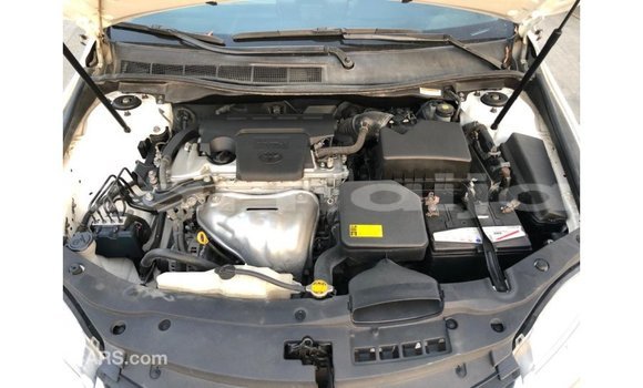 Buy Import Toyota Camry White Car in Import - Dubai in Abia State Buy Import Toyota Camry White Car in Import - Dubai in Abia State