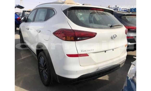 Buy Import Hyundai Tucson White Car in Import - Dubai in Abia State Buy Import Hyundai Tucson White Car in Import - Dubai in Abia State