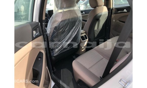 Buy Import Hyundai Tucson White Car in Import - Dubai in Abia State Buy Import Hyundai Tucson White Car in Import - Dubai in Abia State