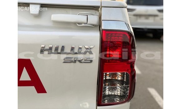 Buy Import Toyota Hilux White Car in Import - Dubai in Abia State Buy Import Toyota Hilux White Car in Import - Dubai in Abia State
