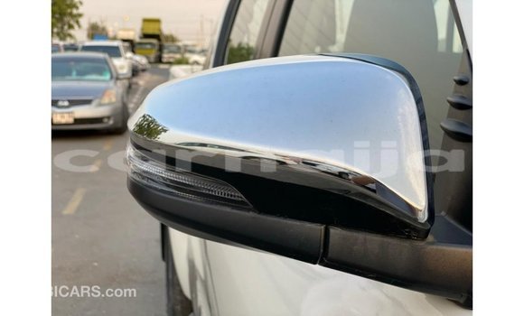 Buy Import Toyota Hilux White Car in Import - Dubai in Abia State Buy Import Toyota Hilux White Car in Import - Dubai in Abia State