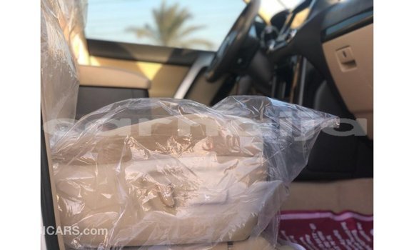 Acheter Import Voiture Toyota Prado Blanc à Import - Dubai, État d'Abia Acheter Import Voiture Toyota Prado Blanc à Import - Dubai, État d'Abia