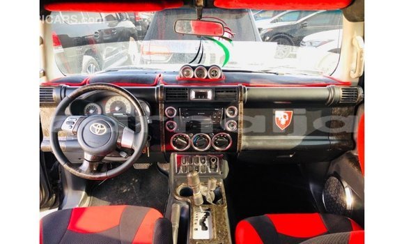 Acheter Import Voiture Toyota FJ Cruiser Noir à Import - Dubai, État d'Abia Acheter Import Voiture Toyota FJ Cruiser Noir à Import - Dubai, État d'Abia