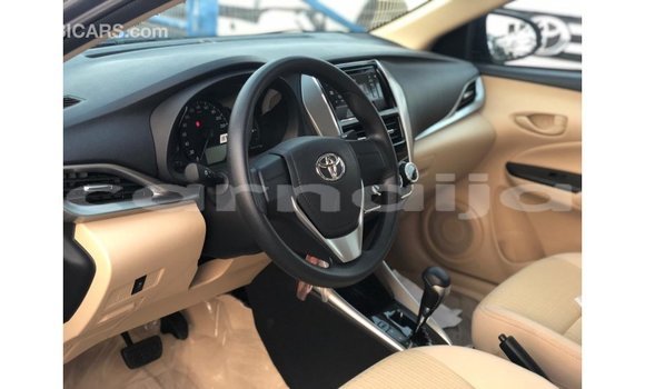 Buy Import Toyota DA Brown Truck in Import - Dubai in Abia State Buy Import Toyota DA Brown Truck in Import - Dubai in Abia State