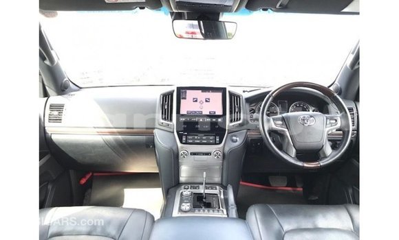 Buy Import Toyota Land Cruiser White Car in Import - Dubai in Abia State Buy Import Toyota Land Cruiser White Car in Import - Dubai in Abia State