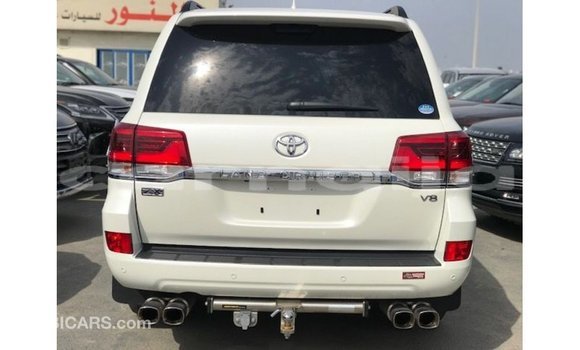 Buy Import Toyota Land Cruiser White Car in Import - Dubai in Abia State Buy Import Toyota Land Cruiser White Car in Import - Dubai in Abia State