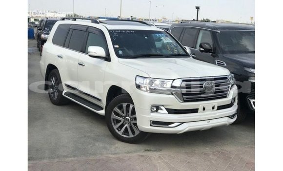 Buy Import Toyota Land Cruiser White Car in Import - Dubai in Abia State Buy Import Toyota Land Cruiser White Car in Import - Dubai in Abia State