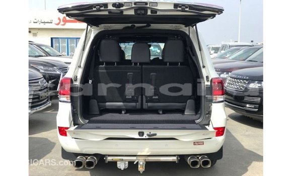 Buy Import Toyota Land Cruiser White Car in Import - Dubai in Abia State Buy Import Toyota Land Cruiser White Car in Import - Dubai in Abia State