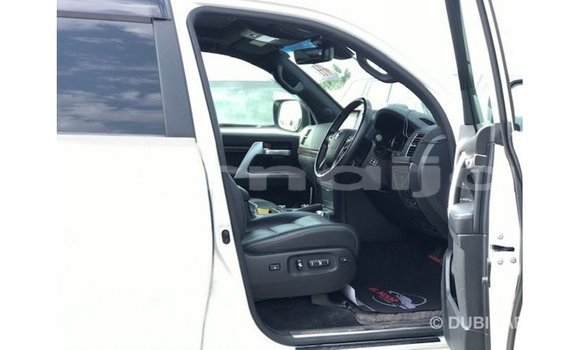 Buy Import Toyota Land Cruiser White Car in Import - Dubai in Abia State Buy Import Toyota Land Cruiser White Car in Import - Dubai in Abia State