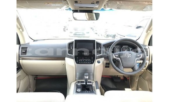Buy Import Toyota Land Cruiser White Car in Import - Dubai in Abia State Buy Import Toyota Land Cruiser White Car in Import - Dubai in Abia State
