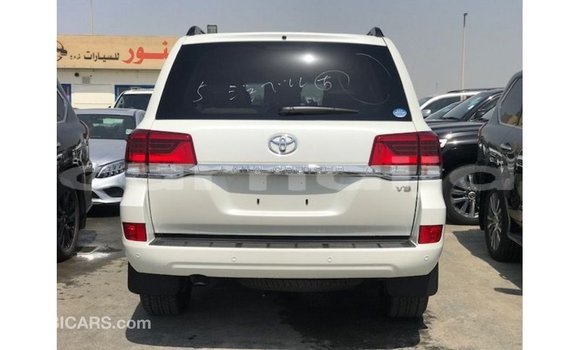 Buy Import Toyota Land Cruiser White Car in Import - Dubai in Abia State Buy Import Toyota Land Cruiser White Car in Import - Dubai in Abia State