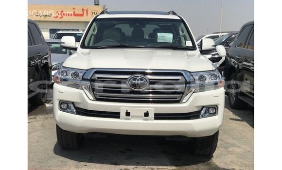 Buy Import Toyota Land Cruiser White Car in Import - Dubai in Abia State Buy Import Toyota Land Cruiser White Car in Import - Dubai in Abia State