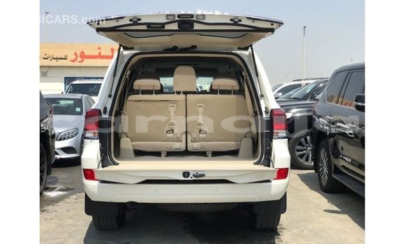 Buy Import Toyota Land Cruiser White Car in Import - Dubai in Abia State Buy Import Toyota Land Cruiser White Car in Import - Dubai in Abia State