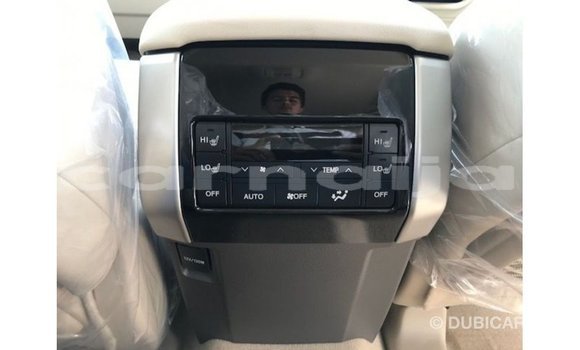 Acheter Import Voiture Toyota Prado Blanc à Import - Dubai, État d'Abia Acheter Import Voiture Toyota Prado Blanc à Import - Dubai, État d'Abia