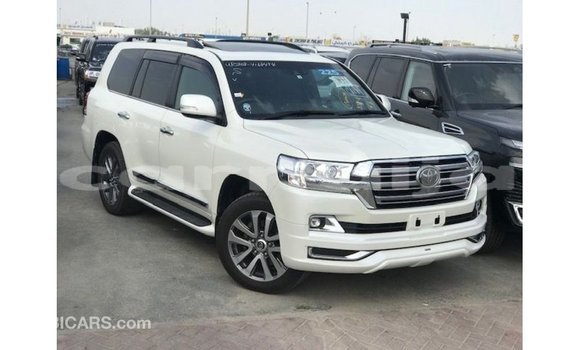 Buy Import Toyota Land Cruiser White Car in Import - Dubai in Abia State Buy Import Toyota Land Cruiser White Car in Import - Dubai in Abia State