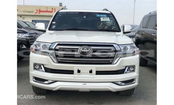 Buy Import Toyota Land Cruiser White Car in Import - Dubai in Abia State Buy Import Toyota Land Cruiser White Car in Import - Dubai in Abia State