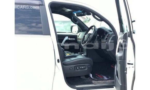 Buy Import Toyota Land Cruiser White Car in Import - Dubai in Abia State Buy Import Toyota Land Cruiser White Car in Import - Dubai in Abia State