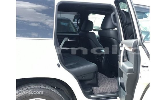 Buy Import Toyota Land Cruiser White Car in Import - Dubai in Abia State Buy Import Toyota Land Cruiser White Car in Import - Dubai in Abia State