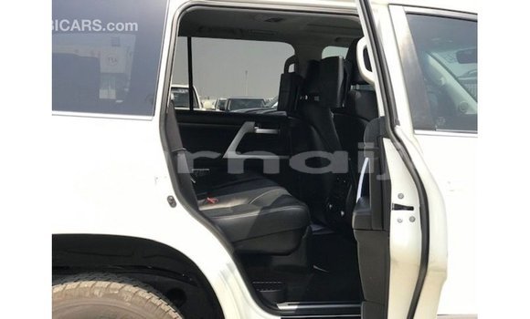 Buy Import Toyota Land Cruiser White Car in Import - Dubai in Abia State Buy Import Toyota Land Cruiser White Car in Import - Dubai in Abia State