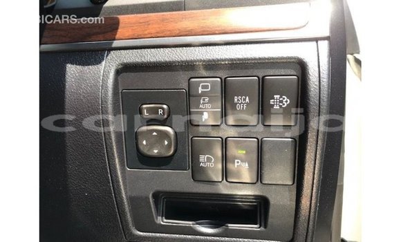 Buy Import Toyota Land Cruiser White Car in Import - Dubai in Abia State Buy Import Toyota Land Cruiser White Car in Import - Dubai in Abia State