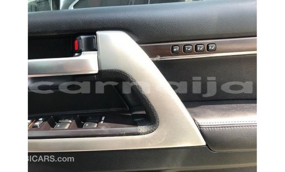 Buy Import Toyota Land Cruiser White Car in Import - Dubai in Abia State Buy Import Toyota Land Cruiser White Car in Import - Dubai in Abia State