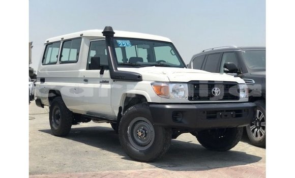 Buy Import Toyota Land Cruiser White Car in Import - Dubai in Abia State