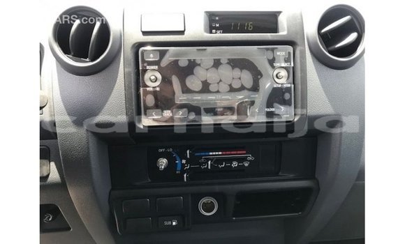 Acheter Import Voiture Toyota Land Cruiser Blanc à Import - Dubai, État d'Abia Acheter Import Voiture Toyota Land Cruiser Blanc à Import - Dubai, État d'Abia