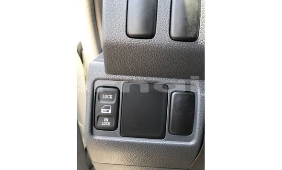 Acheter Import Voiture Toyota Land Cruiser Blanc à Import - Dubai, État d'Abia Acheter Import Voiture Toyota Land Cruiser Blanc à Import - Dubai, État d'Abia