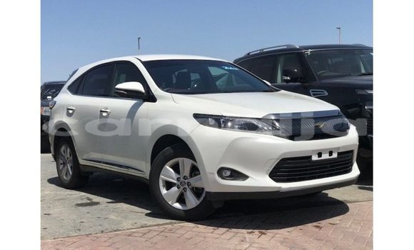 Buy Import Toyota Harrier White Car in Import - Dubai in Abia State