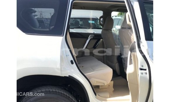 Acheter Import Voiture Toyota Prado Blanc à Import - Dubai, État d'Abia Acheter Import Voiture Toyota Prado Blanc à Import - Dubai, État d'Abia