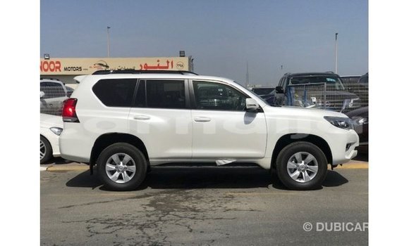 Acheter Import Voiture Toyota Prado Blanc à Import - Dubai, État d'Abia Acheter Import Voiture Toyota Prado Blanc à Import - Dubai, État d'Abia