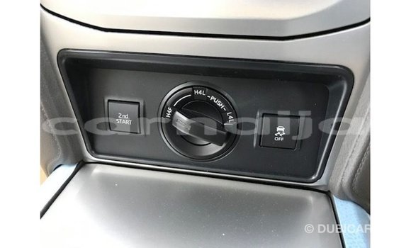 Acheter Import Voiture Toyota Prado Blanc à Import - Dubai, État d'Abia Acheter Import Voiture Toyota Prado Blanc à Import - Dubai, État d'Abia