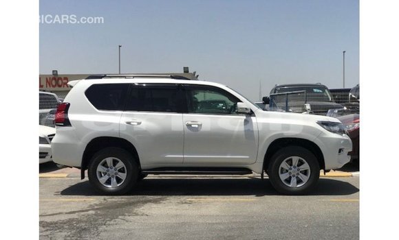 Acheter Import Voiture Toyota Prado Blanc à Import - Dubai, État d'Abia Acheter Import Voiture Toyota Prado Blanc à Import - Dubai, État d'Abia