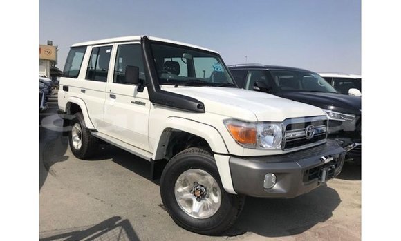 Buy Import Toyota Land Cruiser White Car in Import - Dubai in Abia State