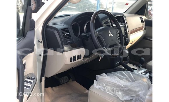 Buy Import Mitsubishi Pajero White Car in Import - Dubai in Abia State Buy Import Mitsubishi Pajero White Car in Import - Dubai in Abia State