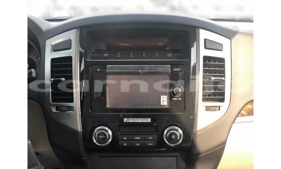 Buy Import Mitsubishi Pajero White Car in Import - Dubai in Abia State Buy Import Mitsubishi Pajero White Car in Import - Dubai in Abia State