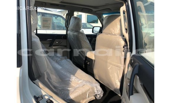 Buy Import Mitsubishi Pajero White Car in Import - Dubai in Abia State Buy Import Mitsubishi Pajero White Car in Import - Dubai in Abia State
