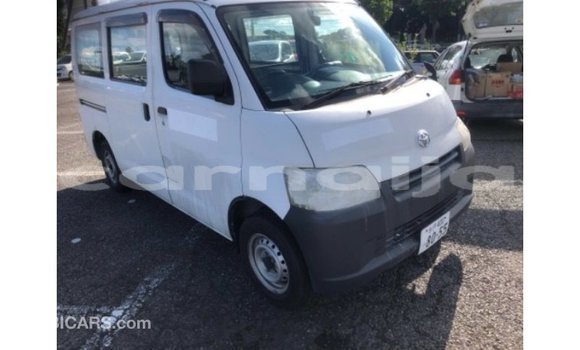 Buy Import Toyota HiAce White Truck in Import - Dubai in Abia State Buy Import Toyota HiAce White Truck in Import - Dubai in Abia State