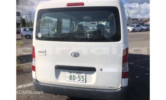Buy Import Toyota HiAce White Truck in Import - Dubai in Abia State Buy Import Toyota HiAce White Truck in Import - Dubai in Abia State