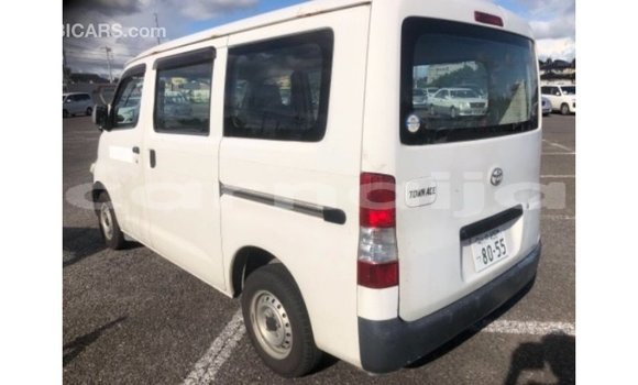 Buy Import Toyota HiAce White Truck in Import - Dubai in Abia State Buy Import Toyota HiAce White Truck in Import - Dubai in Abia State