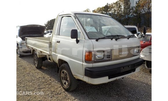 Buy Import Toyota HiAce White Truck in Import - Dubai in Abia State Buy Import Toyota HiAce White Truck in Import - Dubai in Abia State