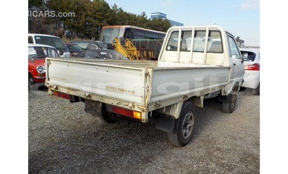 Buy Import Toyota HiAce White Truck in Import - Dubai in Abia State Buy Import Toyota HiAce White Truck in Import - Dubai in Abia State